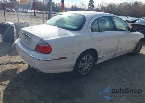 2003 Jaguar S-Type 4.2L V8 из США, поврежденный, VIN SAJEA01U83HM54413